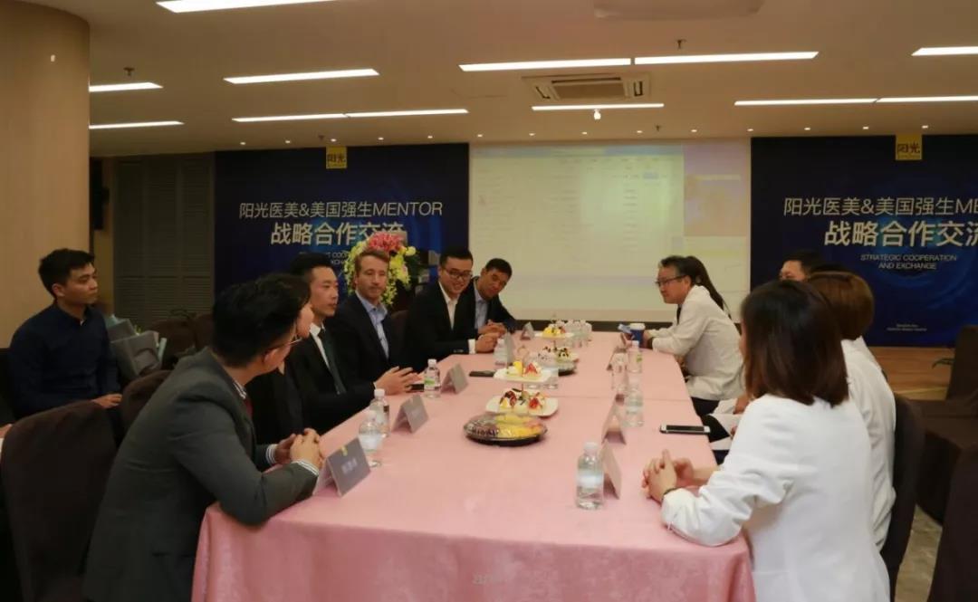 羅志敏院長出席深圳陽光醫院成為強生MENTOR版隆